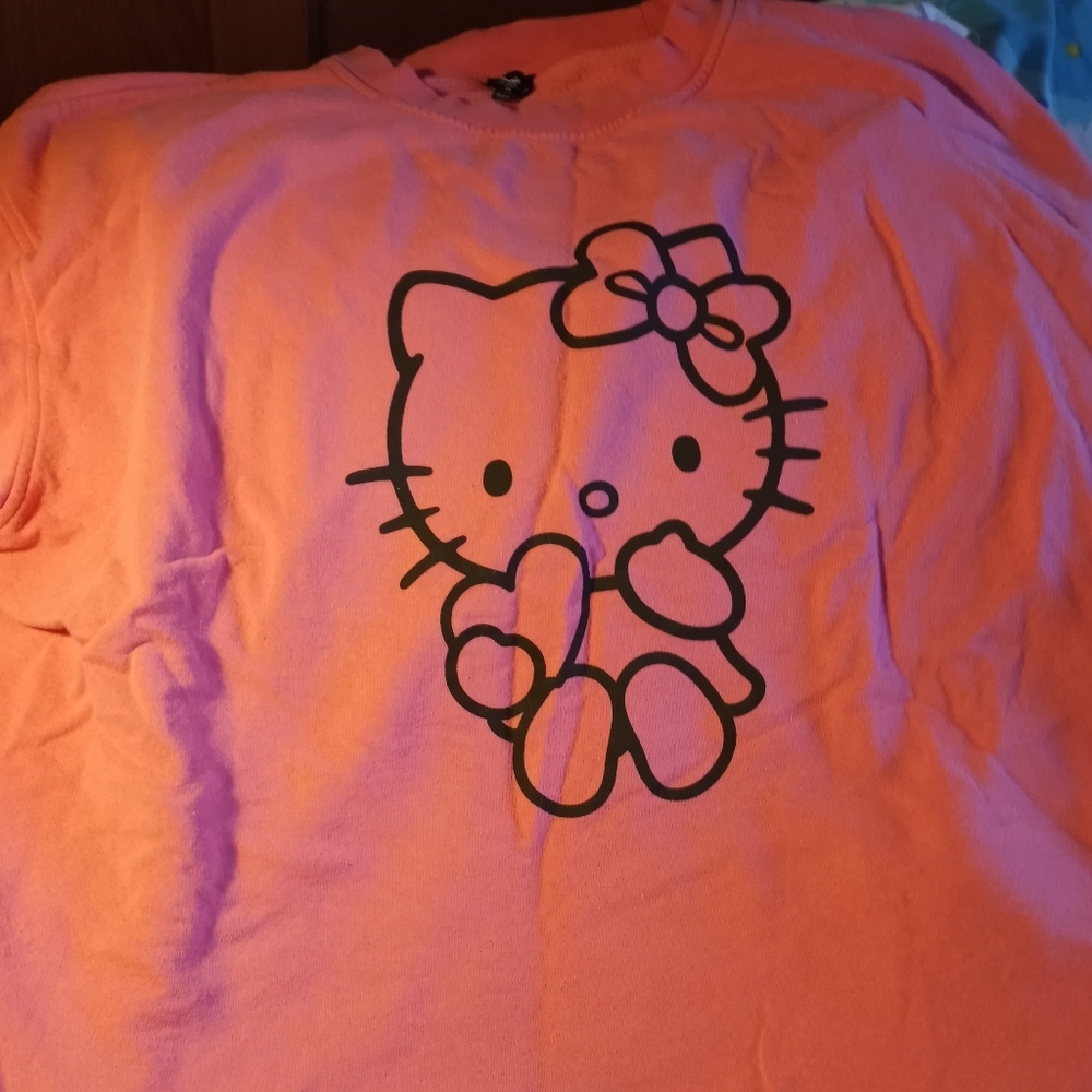 Oversized Hello Kitty Hoodie 28W 💘